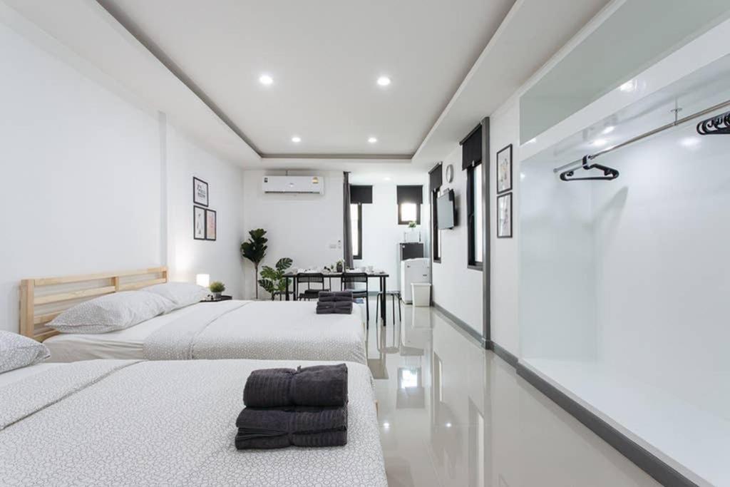 Апартаменты P4 Silom Large 2Beds Full Kitchen Wifi 4-6Pax Бангкок Экстерьер фото