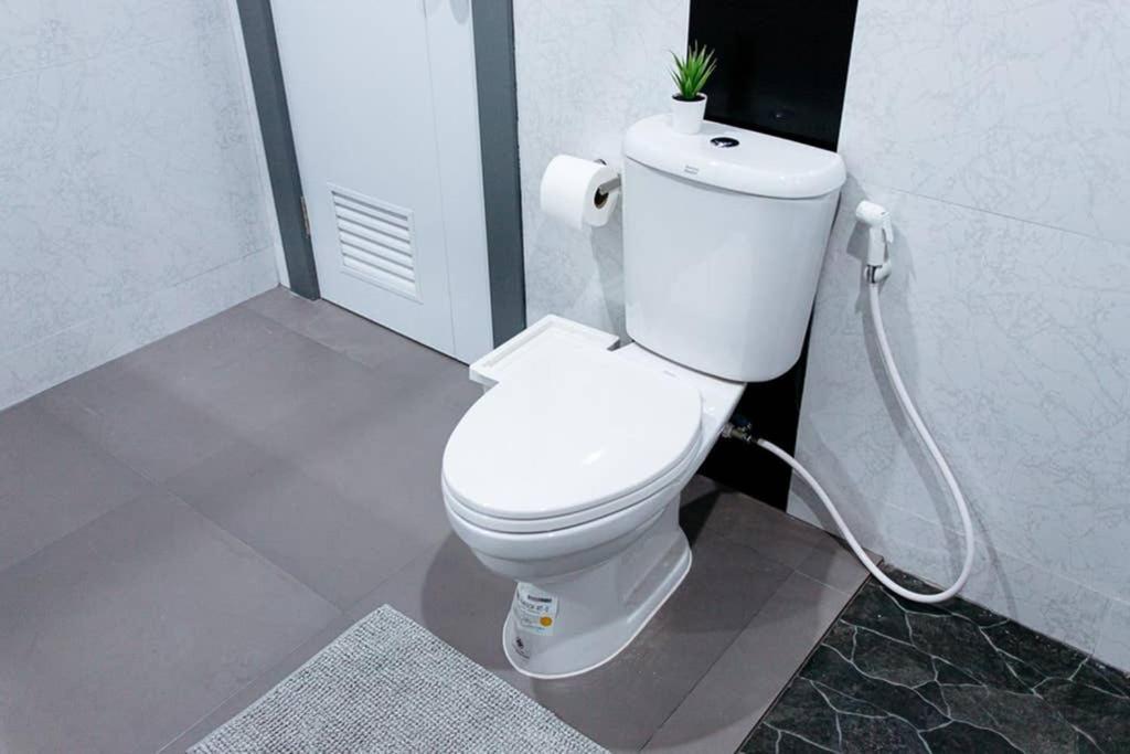 Апартаменты P4 Silom Large 2Beds Full Kitchen Wifi 4-6Pax Бангкок Экстерьер фото