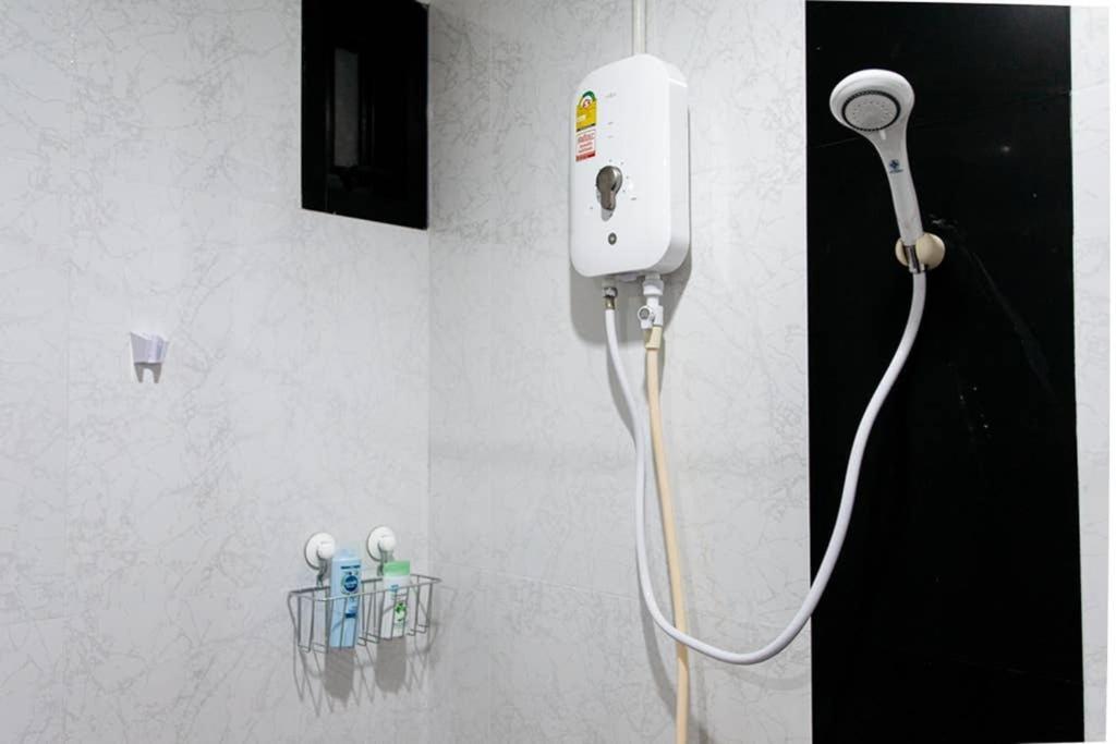 Апартаменты P4 Silom Large 2Beds Full Kitchen Wifi 4-6Pax Бангкок Экстерьер фото